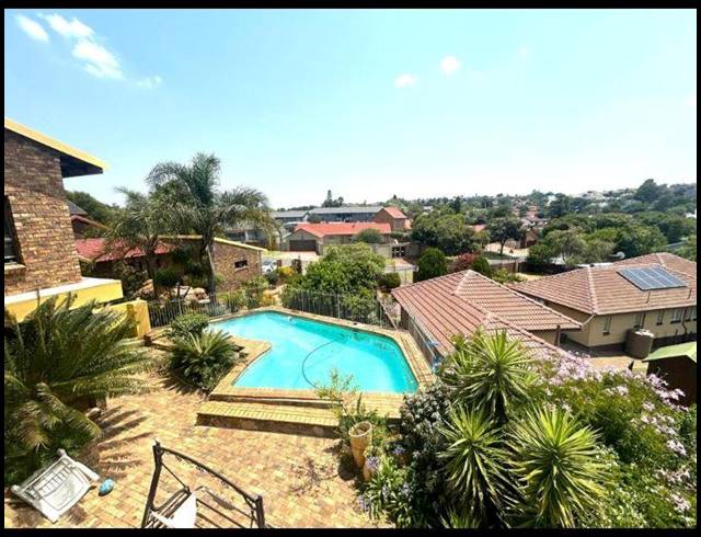 5 BEDROOM HOUSE FOR SALE IN RIDGEWAY